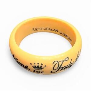 Jessica Kagan Cushman JKC Ivory Resin Engraved Bangle Bracelet Vintage Y2K